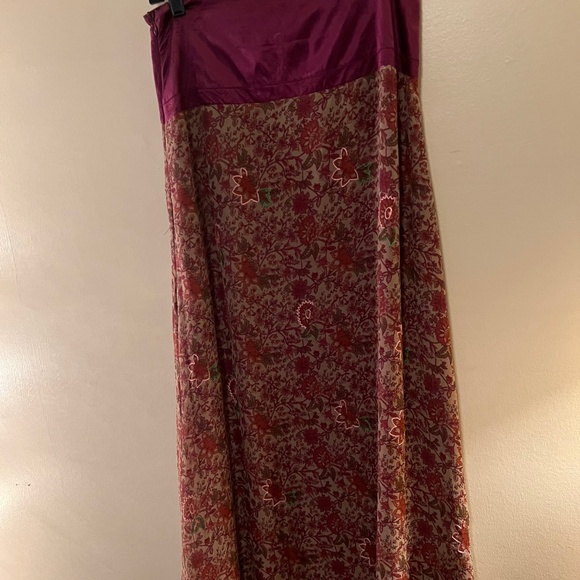 Soft Surrounding Silk Embroidered Lined Maxi Skirt--Size 4 - Picture 5 of 12